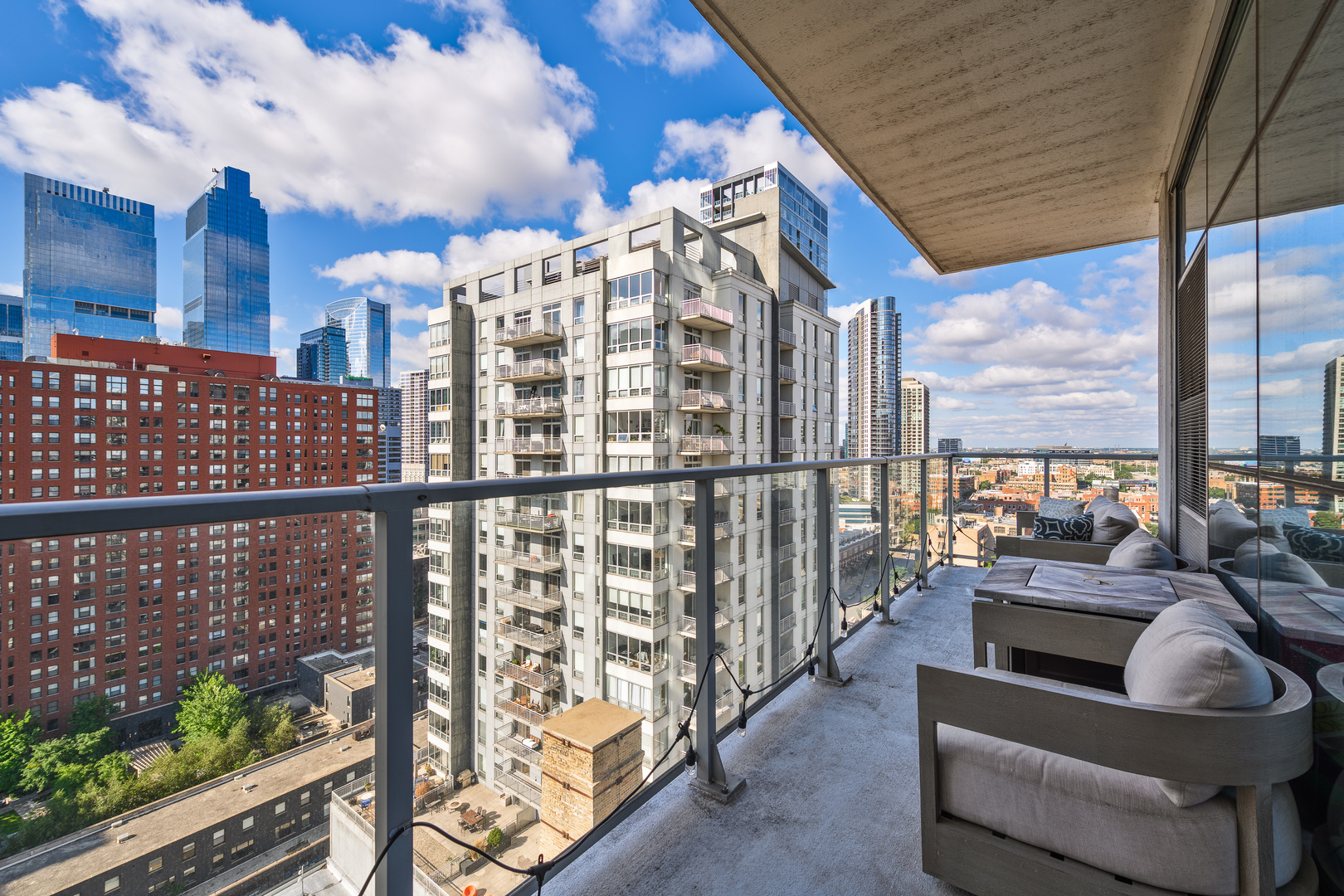303 West Ohio Street, Unit 1807 Chicago, IL 60654 - Photo 15 of 29