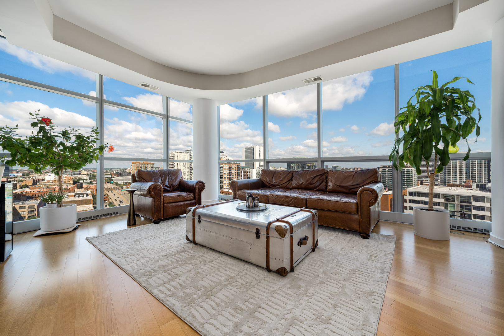 303 West Ohio Street, Unit 1807 Chicago, IL 60654 - Photo 2 of 29