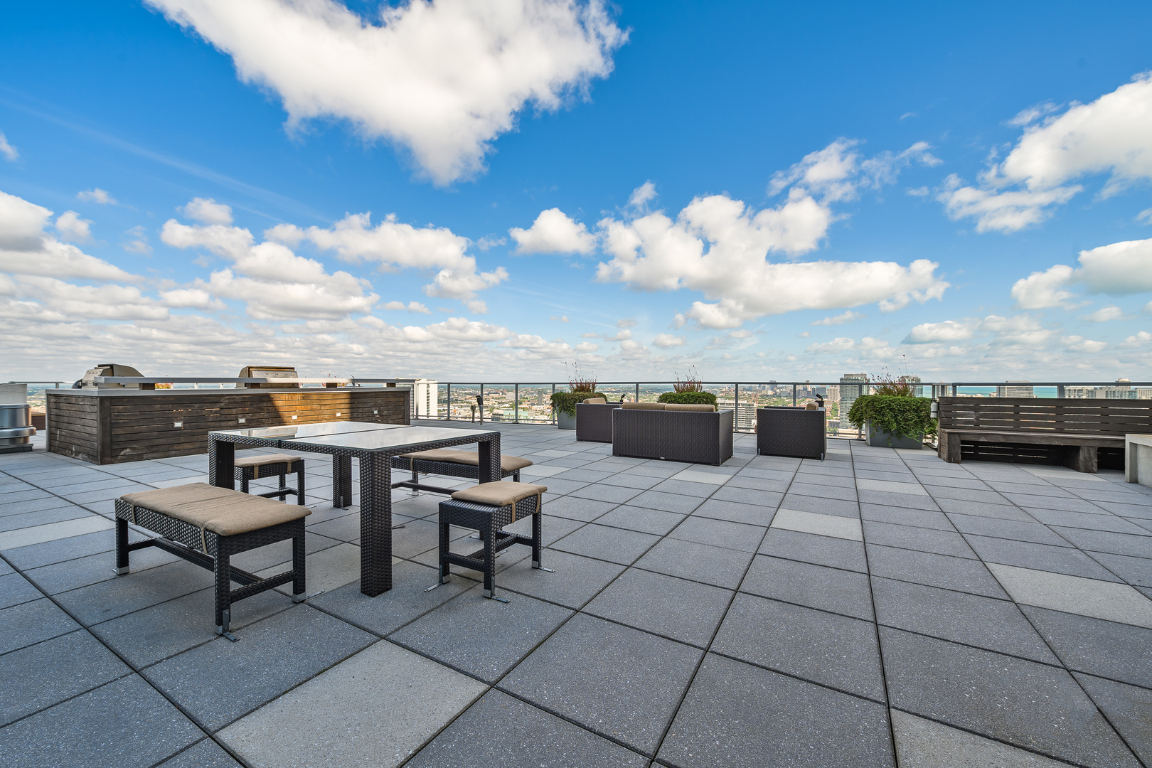 303 West Ohio Street, Unit 1807 Chicago, IL 60654 - Photo 22 of 29