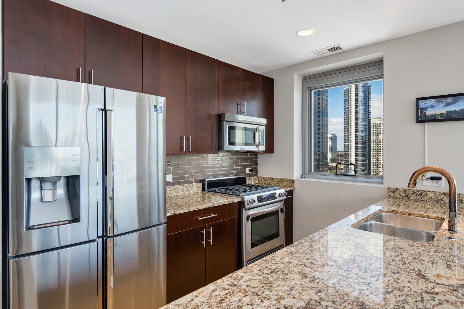 303 West Ohio Street, Unit 1807 Chicago, IL 60654 - Photo 7 of 29