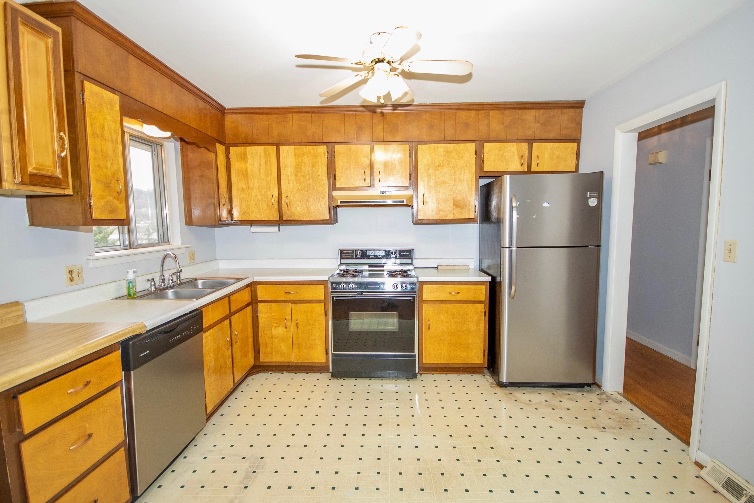 3734 Meadowlark Road Roanoke, VA 24018 - Photo 14 of 46 Meadowlark - 12