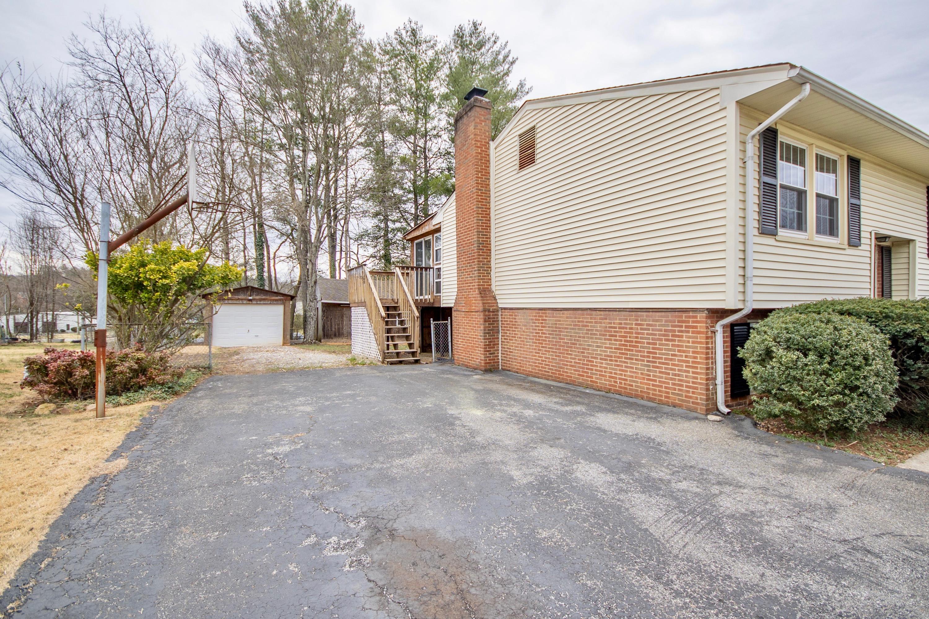 3734 Meadowlark Road Roanoke, VA 24018 - Photo 36 of 46 Meadowlark - 34
