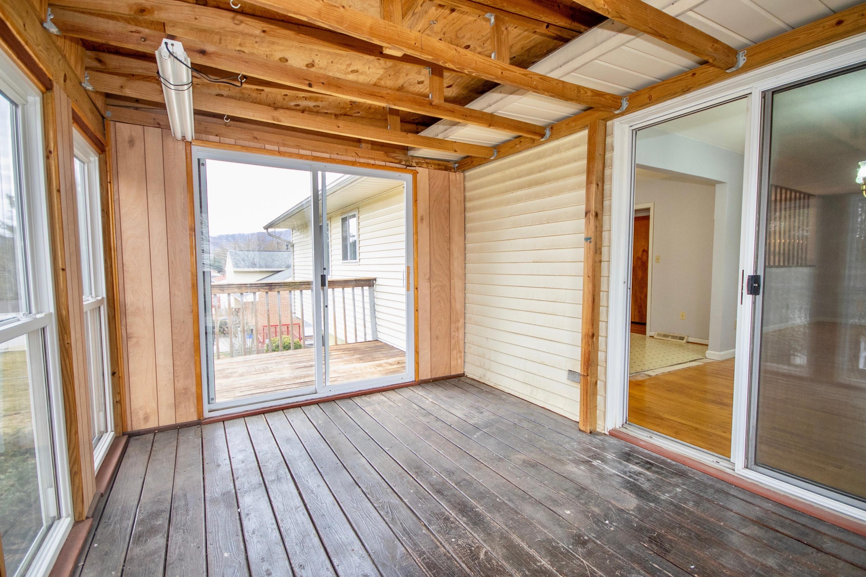 3734 Meadowlark Road Roanoke, VA 24018 - Photo 40 of 46 Meadowlark - 38