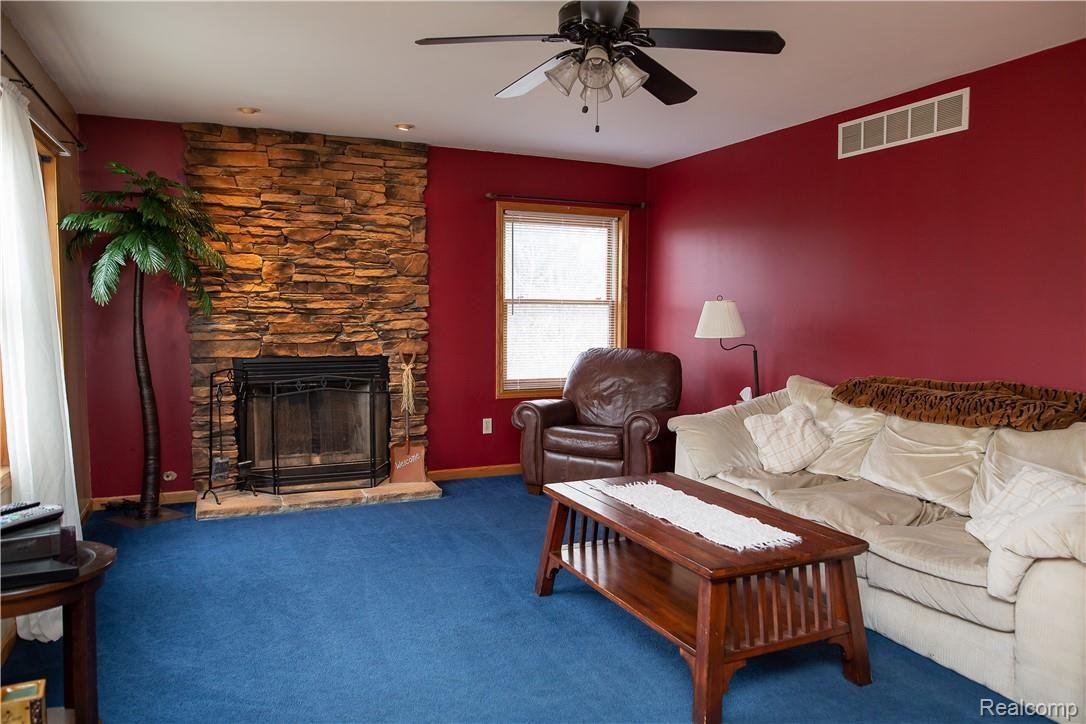 5892 Dryden Road Dryden, MI 48428 - Photo 6 of 52 8G0A7934.jpg