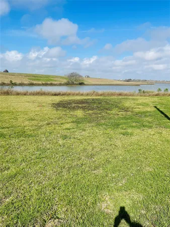 $25,000 | 235 Leeward Way, Freeport, TX 77541