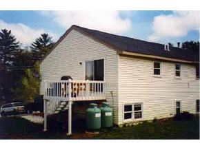 9 R Lancelot Drive Derry, NH 03038 - Photo 3 of 3