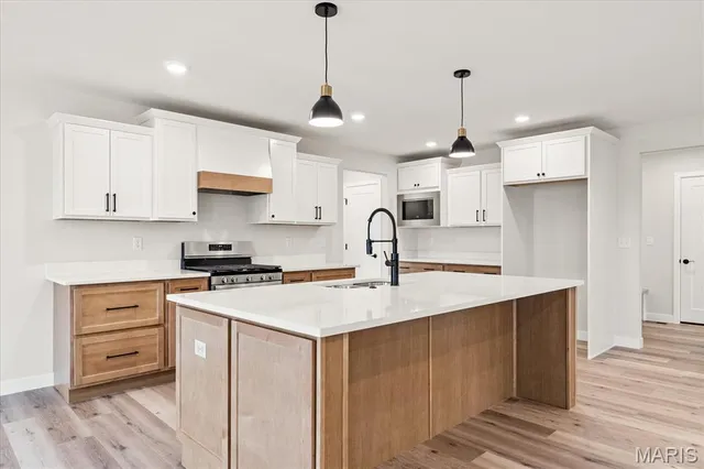 $550,000 | 1228 Ole Town Bridge Drive, O'Fallon, IL 62269