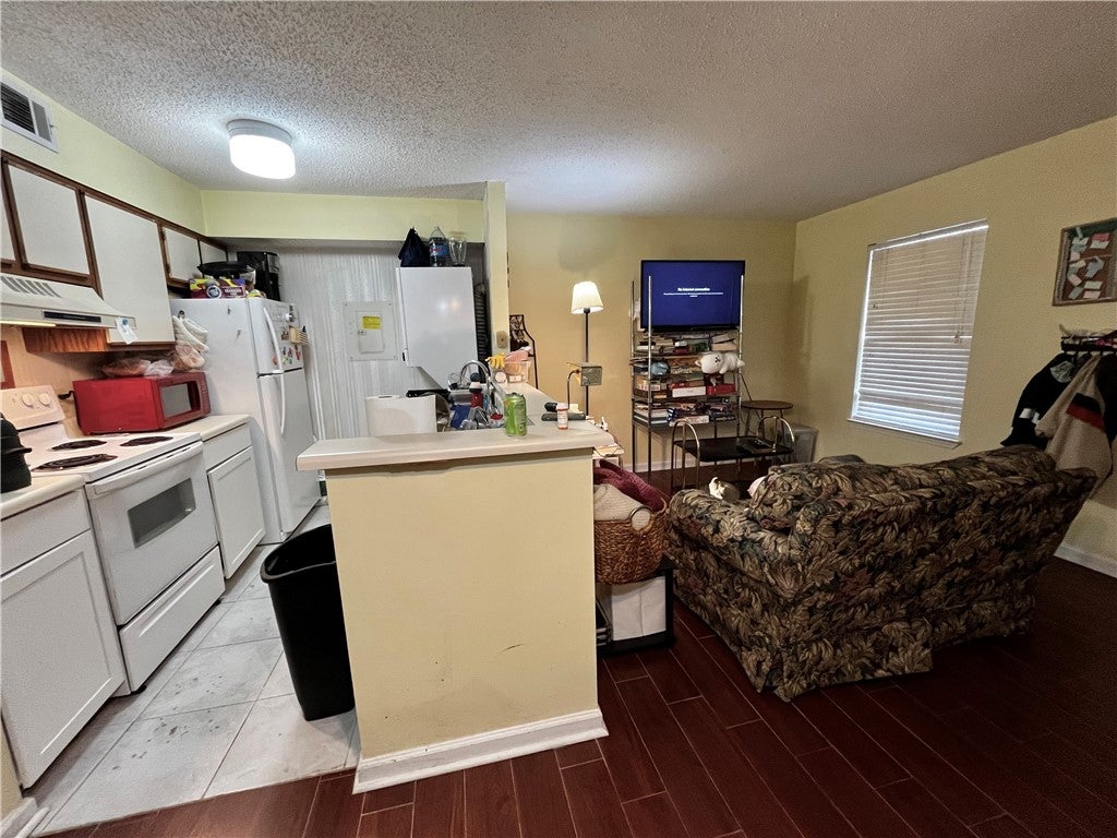 1761 Wire Road, Unit 2 Auburn, AL 36832 - Photo 5 of 18 Gallery Image 5