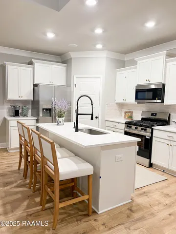 $2,700 | 132 Belle Lake, Lafayette, LA 70506