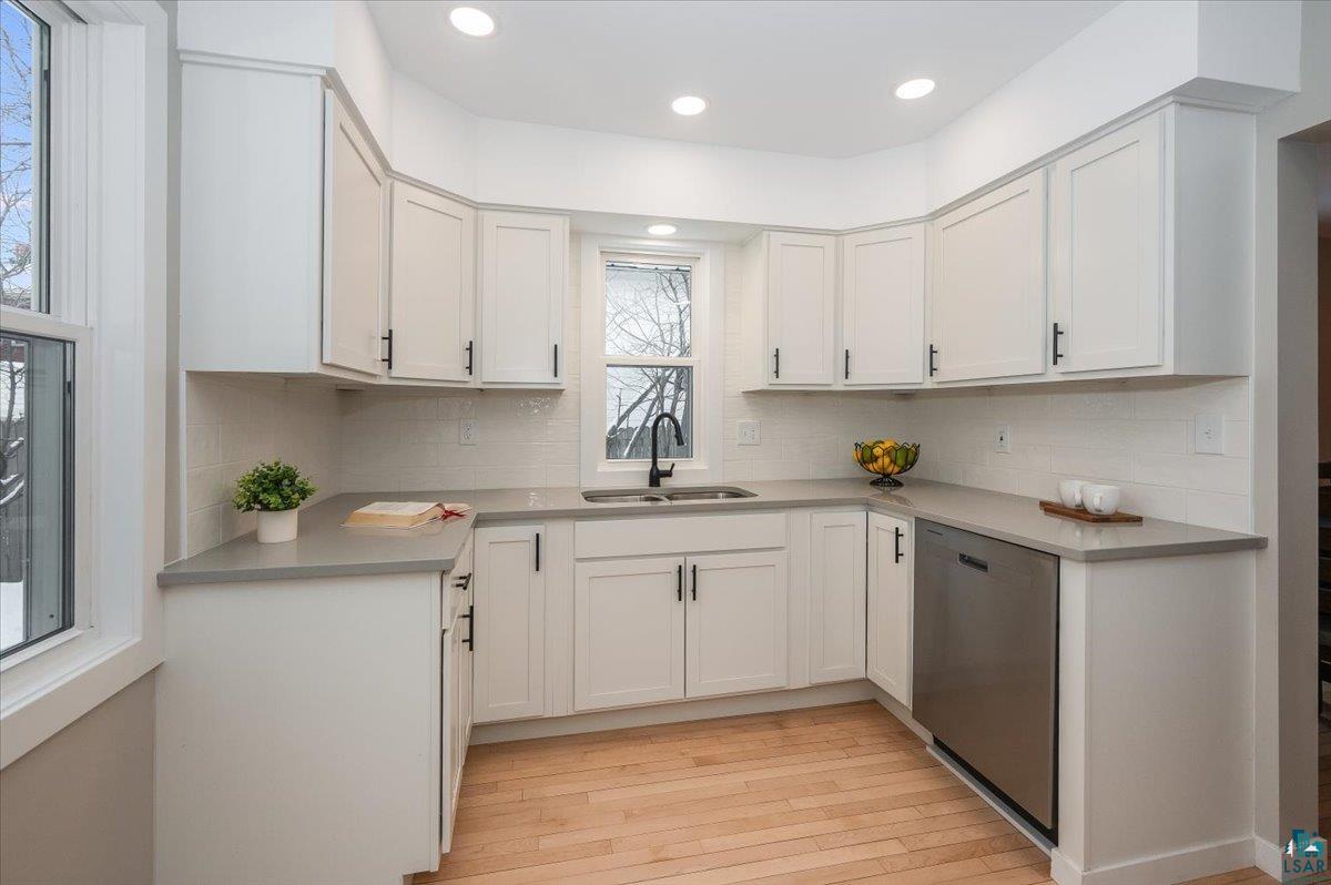 4605 Cooke Street Duluth, MN 55804 - Photo 5 of 26