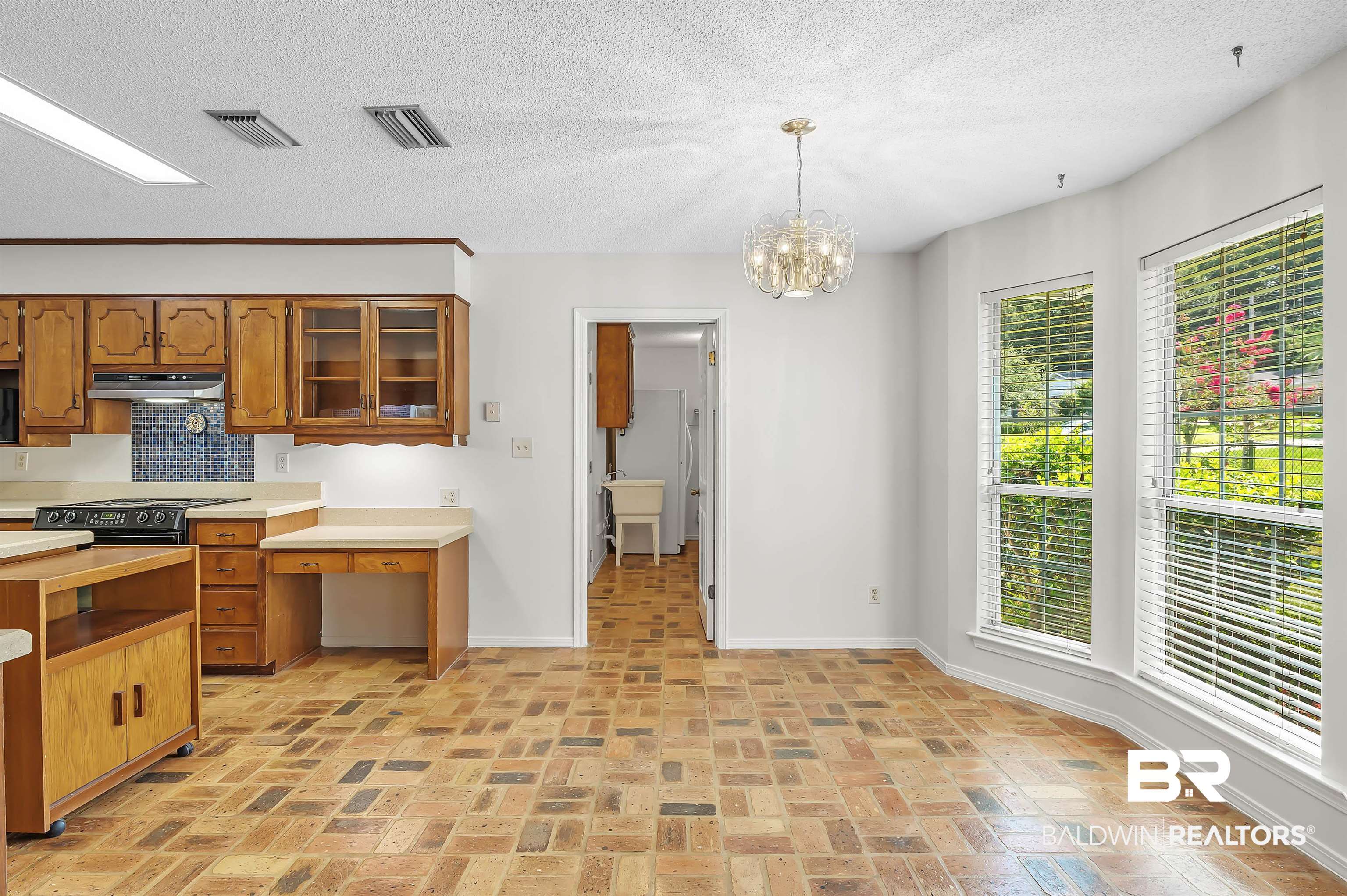 2 Command Heights Daphne, AL 36527 - Photo 19 of 31 Breakfast-Laundry Room