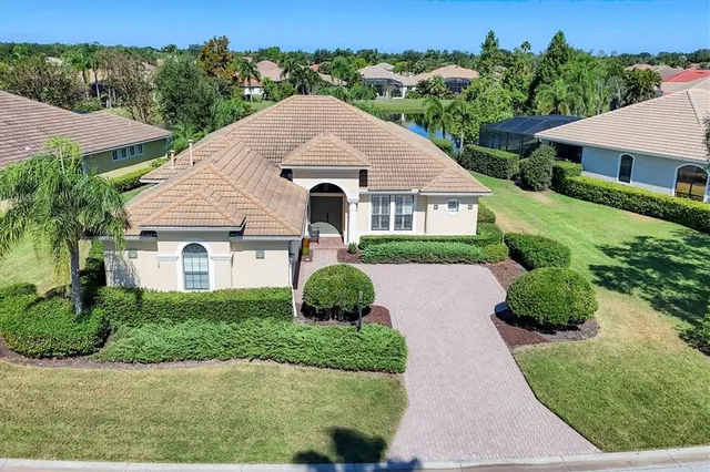$695,000 | 13861 Siena Loop, Lakewood Ranch, FL 34202