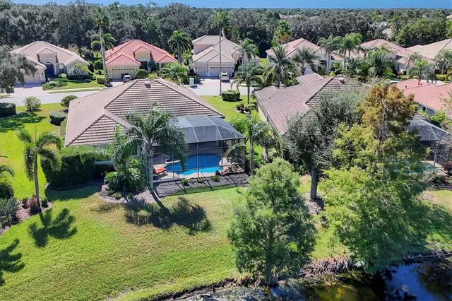 $695,000 | 13861 Siena Loop, Lakewood Ranch, FL 34202