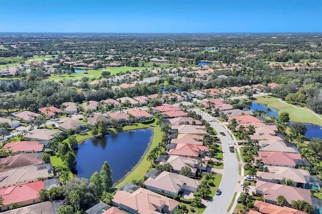 $695,000 | 13861 Siena Loop, Lakewood Ranch, FL 34202