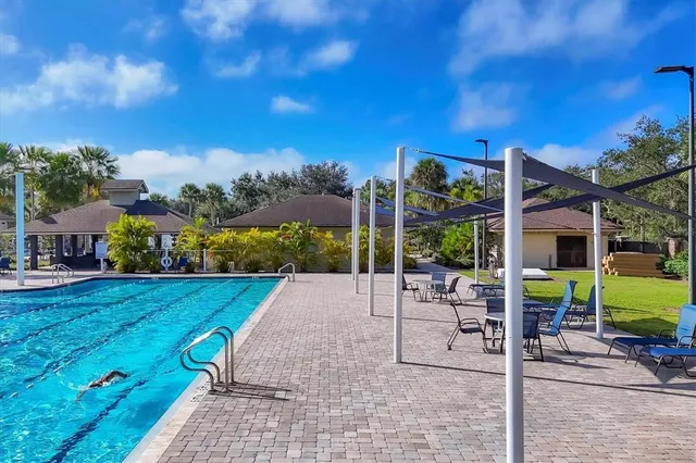 $695,000 | 13861 Siena Loop, Lakewood Ranch, FL 34202