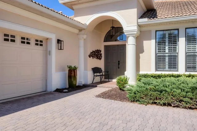 $695,000 | 13861 Siena Loop, Lakewood Ranch, FL 34202