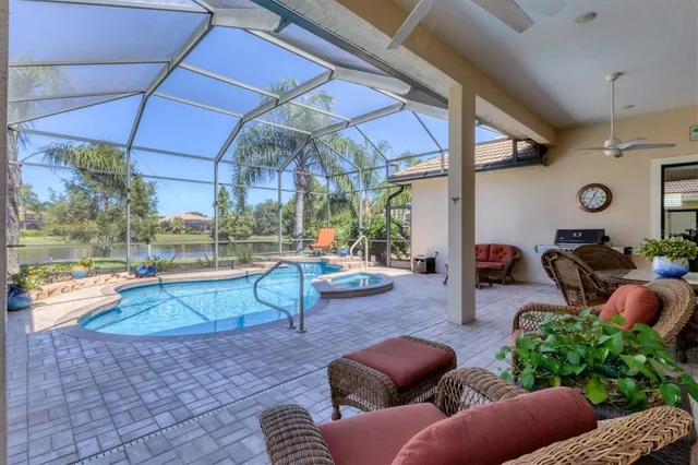 $695,000 | 13861 Siena Loop, Lakewood Ranch, FL 34202