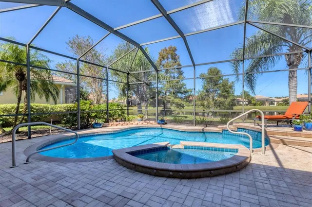 $695,000 | 13861 Siena Loop, Lakewood Ranch, FL 34202