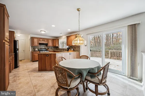 a view of a dining room and livingroom view
