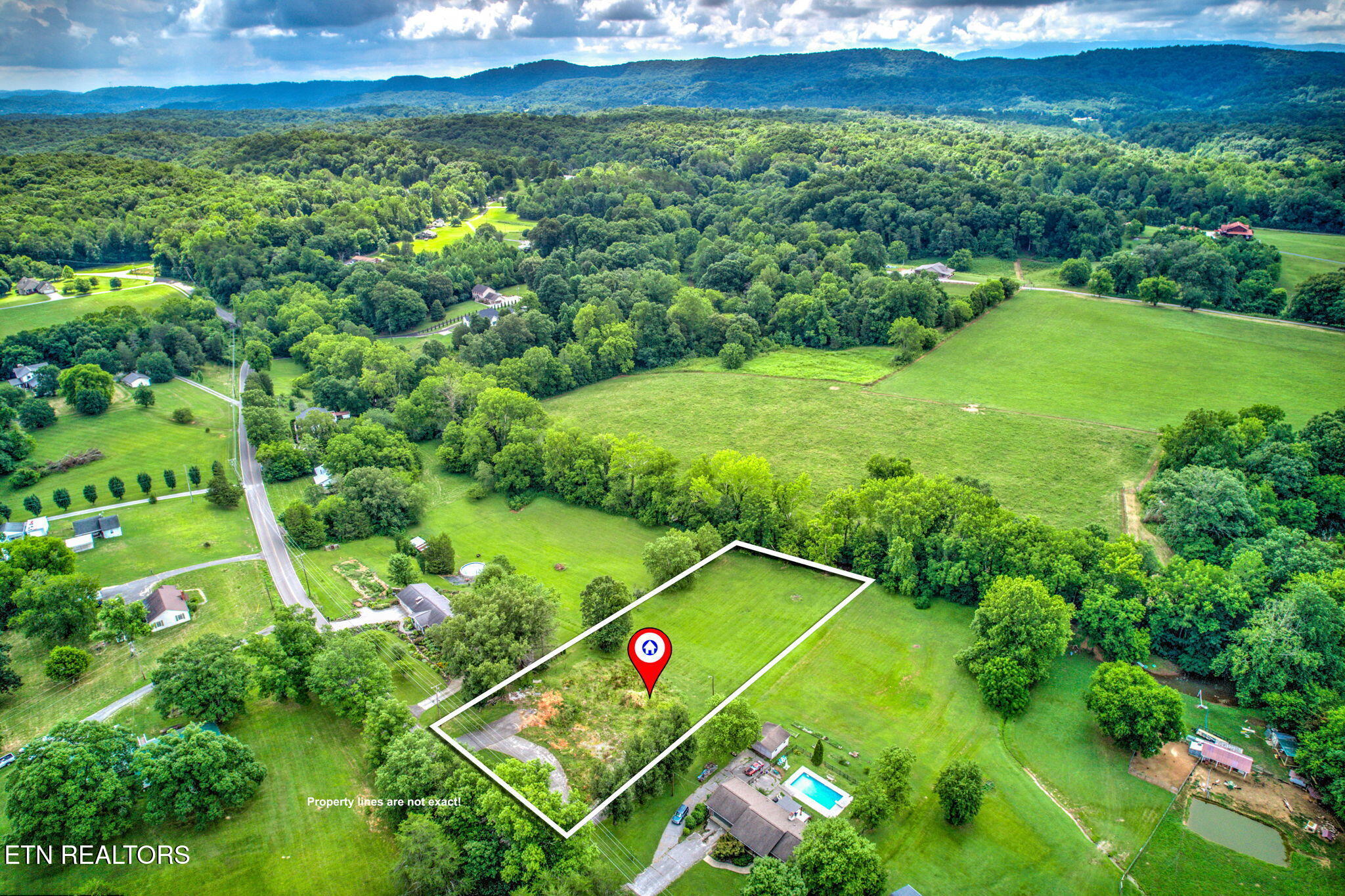 1350 Hopewell Road Knoxville, TN 37920 - Photo 5 of 11 5-web-or-mls-DJI_0853_4_5