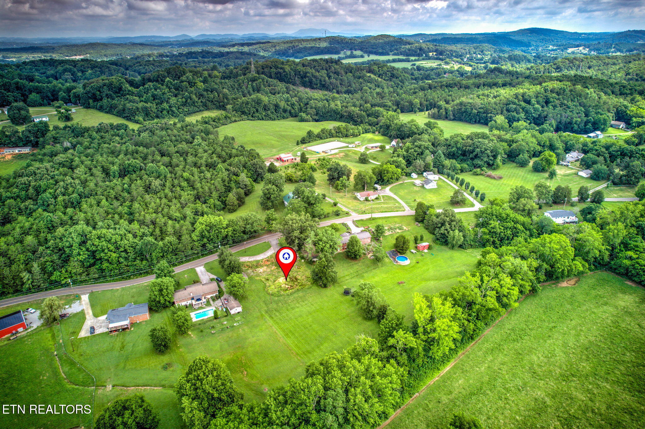 1350 Hopewell Road Knoxville, TN 37920 - Photo 10 of 11 10-web-or-mls-DJI_0847_8_9