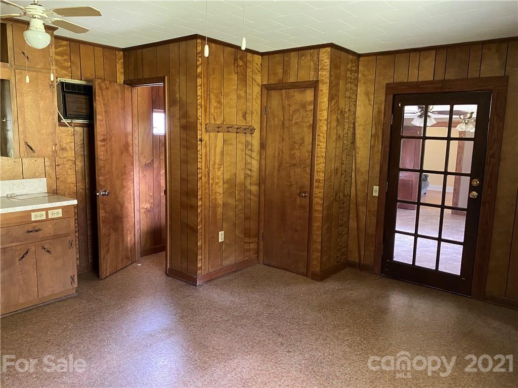 4817 Dysartsville Road Morganton, NC 28655 - Photo 11 of 29 Gallery Image 11