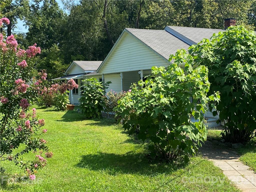 4817 Dysartsville Road Morganton, NC 28655 - Photo 7 of 29 Gallery Image 7