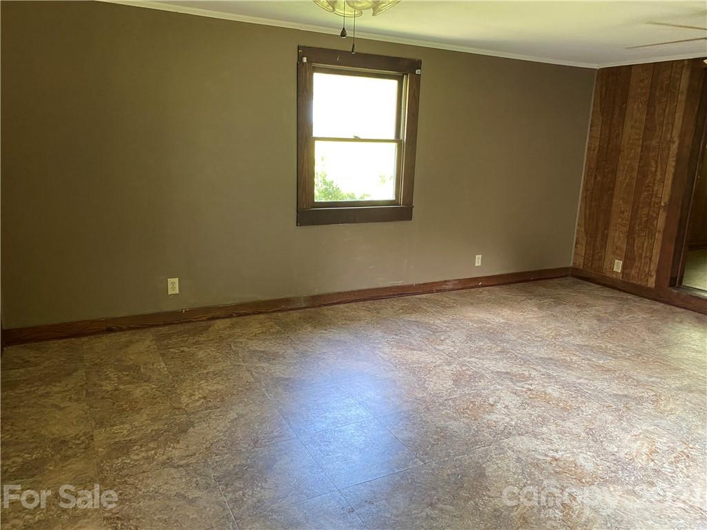 4817 Dysartsville Road Morganton, NC 28655 - Photo 9 of 29 Gallery Image 9