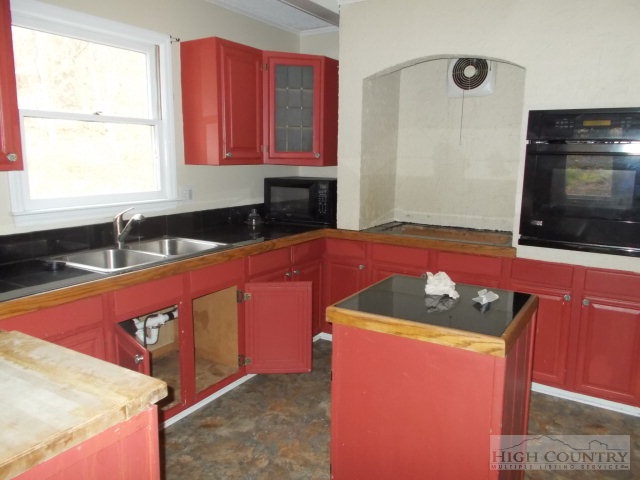 986 Ravens Ridge Circle Boone, NC 28607 - Photo 4 of 8 Gallery Image 4