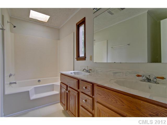 8416 Cleve Brown Road Charlotte, NC 28269 - Photo 13 of 16