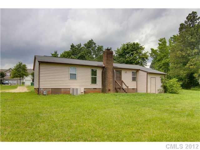 8416 Cleve Brown Road Charlotte, NC 28269 - Photo 15 of 16