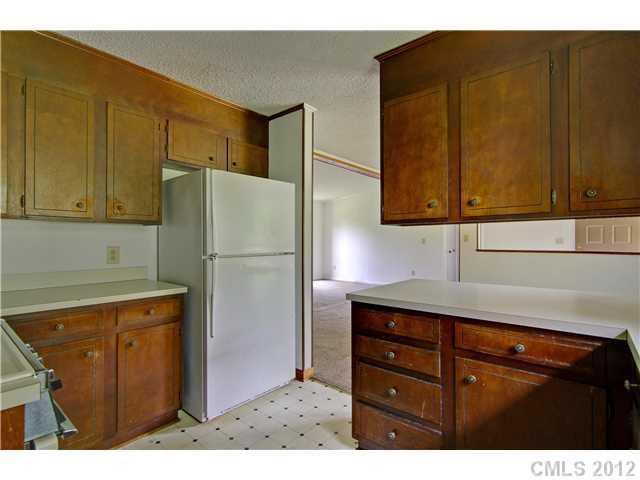 8416 Cleve Brown Road Charlotte, NC 28269 - Photo 8 of 16