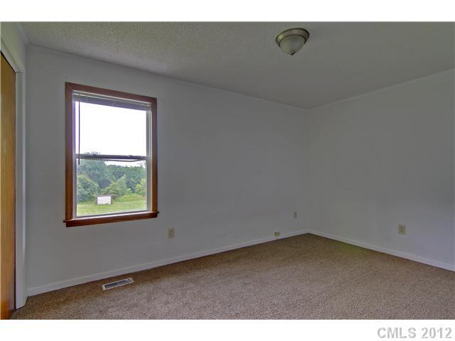 8416 Cleve Brown Road Charlotte, NC 28269 - Photo 10 of 16