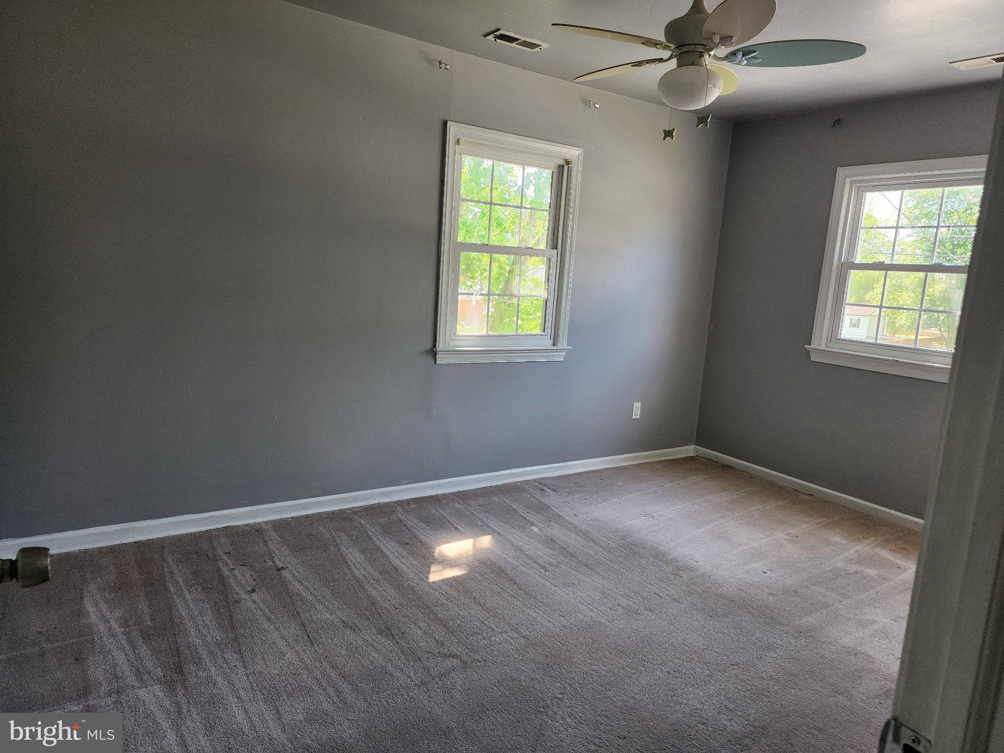 13 Main Street Huntingtown, MD 20639 - Photo 14 of 32 Bright and airy blank canvas room.