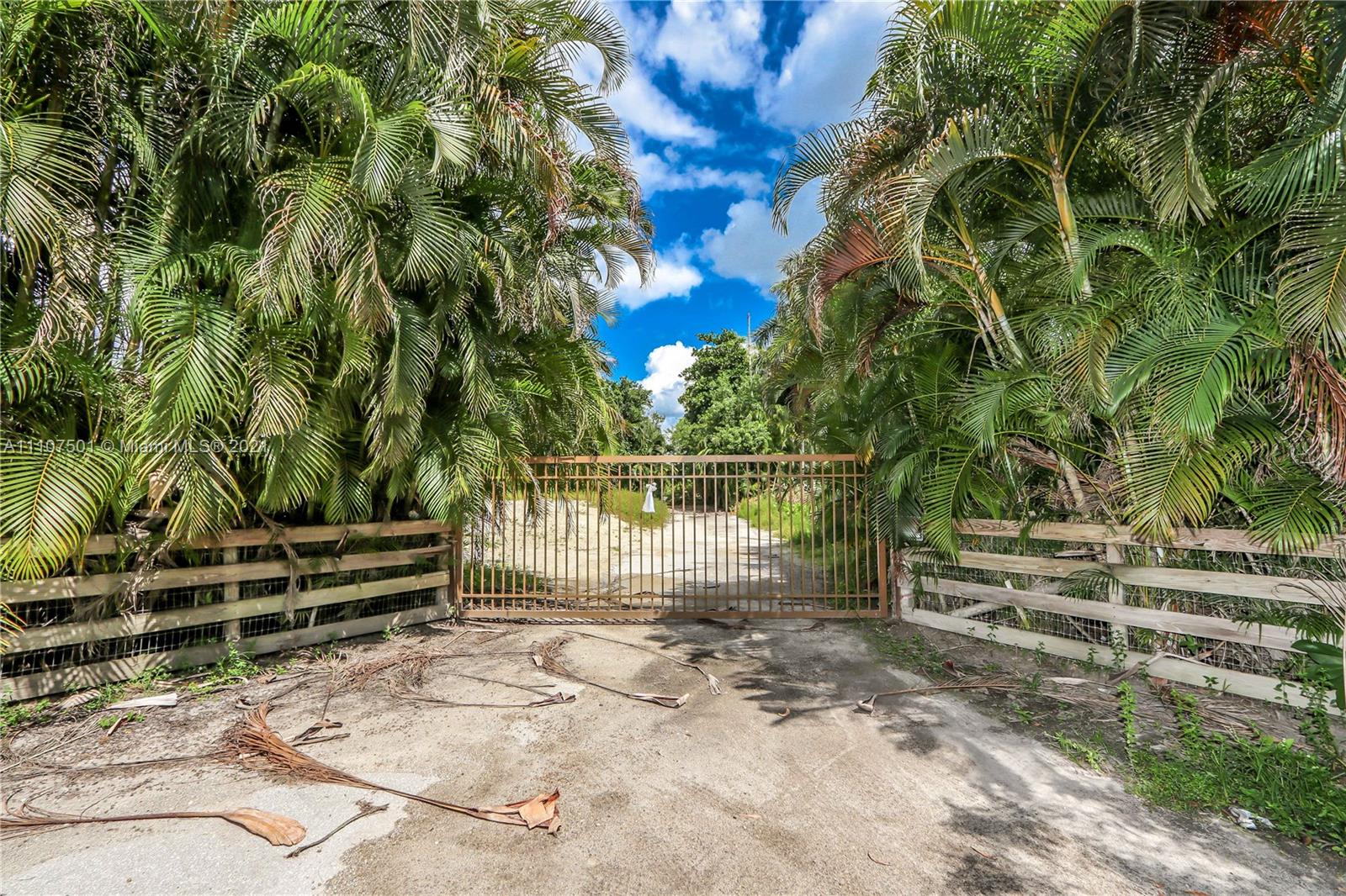 15711 Southwest 56th Street Southwest Ranches, FL 33331 - Photo 5 of 8 Gallery Image 5
