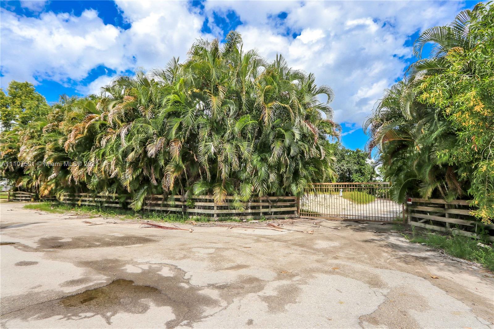 15711 Southwest 56th Street Southwest Ranches, FL 33331 - Photo 6 of 8 Gallery Image 6