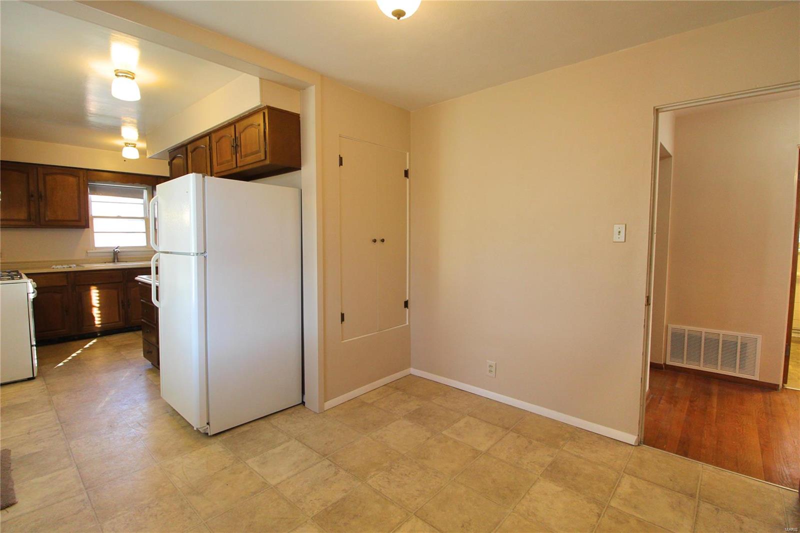 224 Caseyville Road Collinsville, IL 62234 - Photo 13 of 34 Gallery Image 13