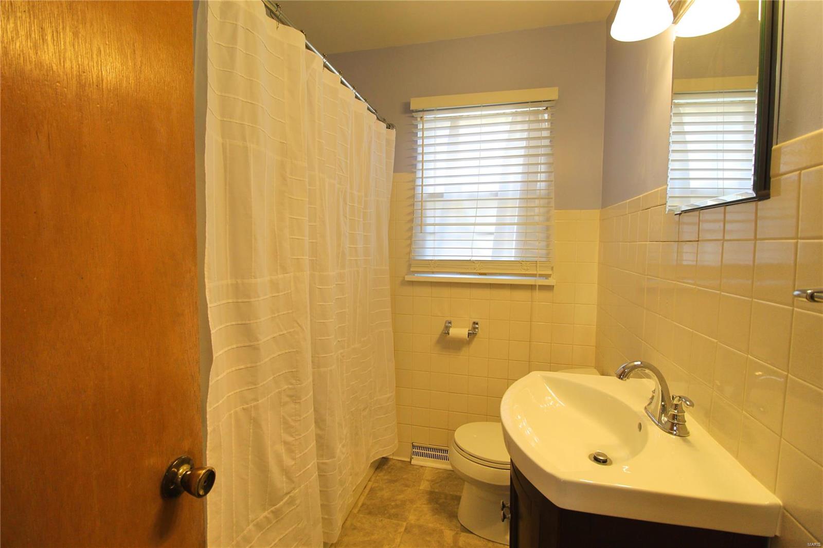 224 Caseyville Road Collinsville, IL 62234 - Photo 15 of 34 Gallery Image 15