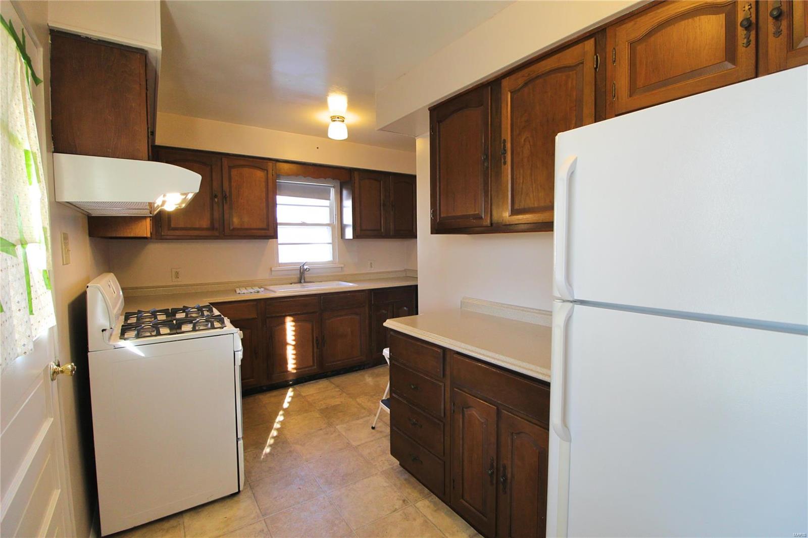 224 Caseyville Road Collinsville, IL 62234 - Photo 8 of 34 Gallery Image 8