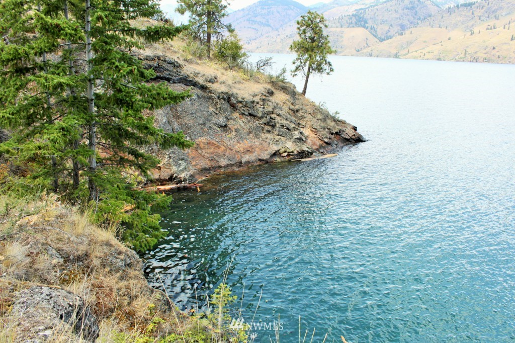18834 South Lakeshore Road Chelan, WA 98816 - Photo 1 of 15 Gallery Image 1