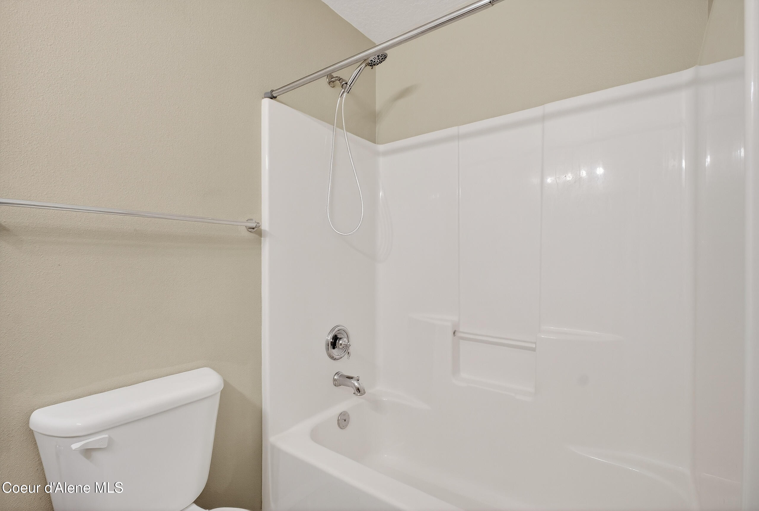 692 Hydra Place, Unit A Post Falls, ID 83854 - Photo 14 of 24 Primary bathroom2