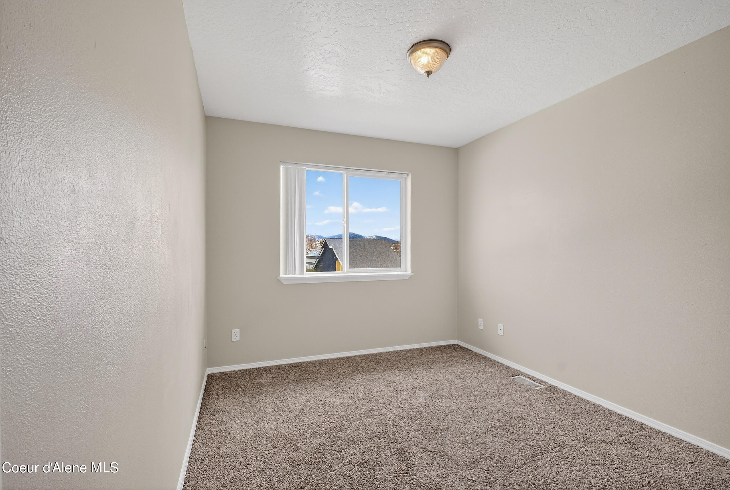 692 Hydra Place, Unit A Post Falls, ID 83854 - Photo 18 of 24 Bedrrom 1