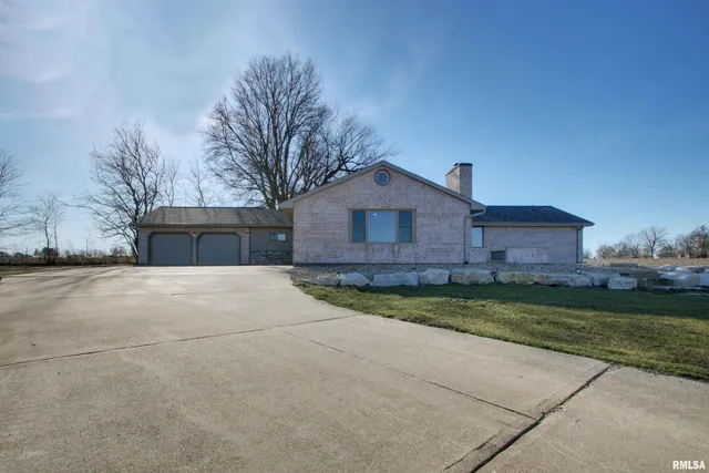 $429,000 | 3700 Harrison Street, Quincy, IL 62305