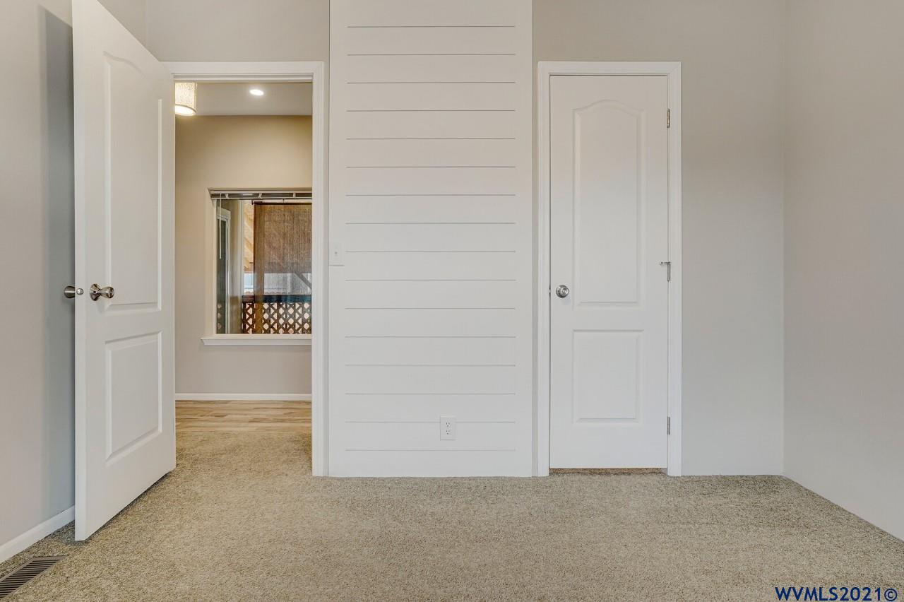 5166 Silver ( Loop, Unit 238 Salem, OR 97305 - Photo 28 of 39