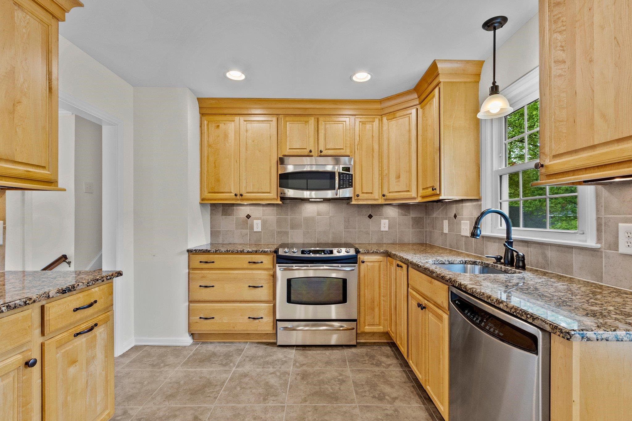 508 Cedar Hill Lane Raleigh, NC 27609 - Photo 11 of 32 Photo 11