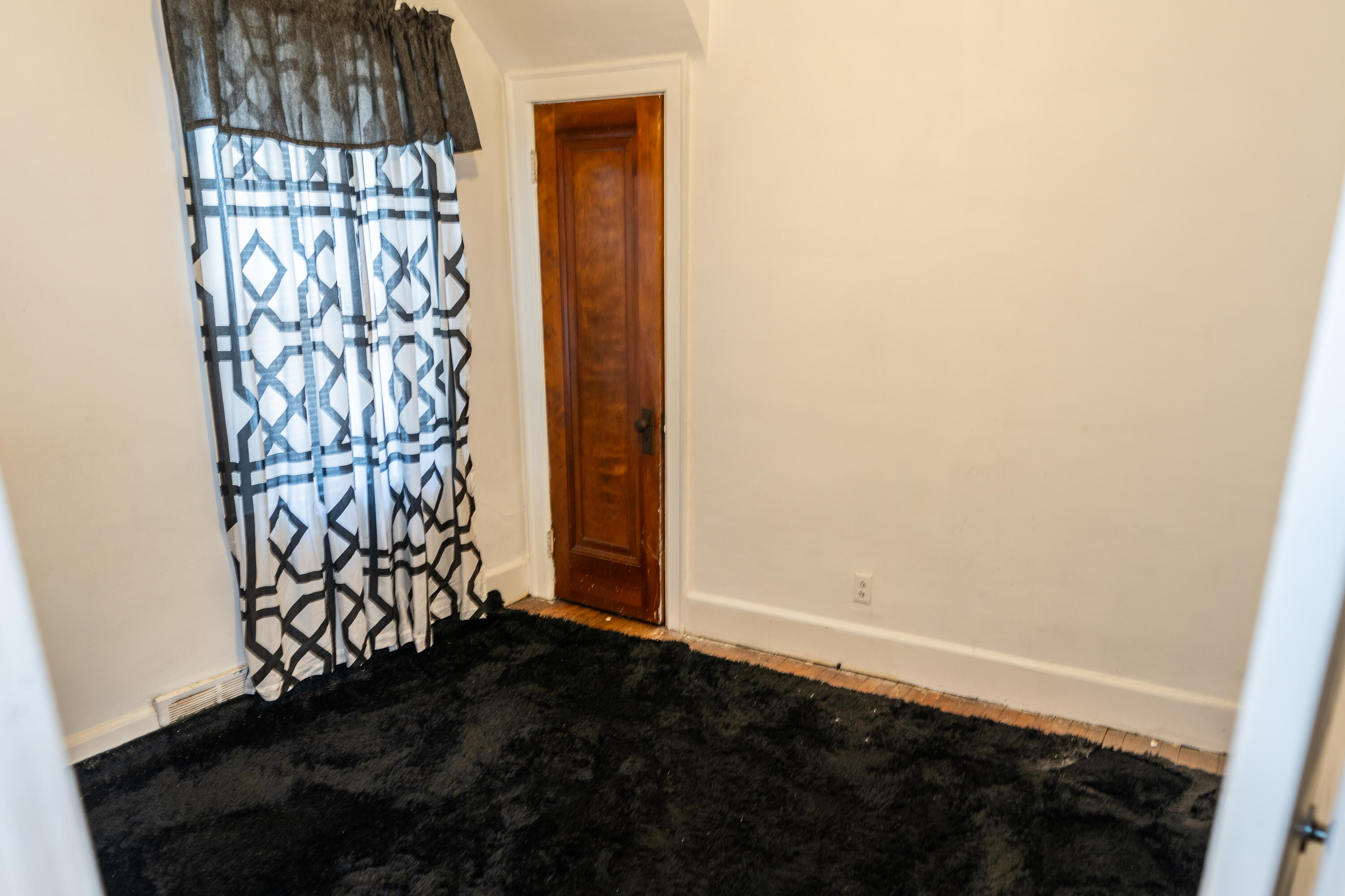 9222 Devonshire Road Detroit, MI 48224 - Photo 23 of 49 DSC08402