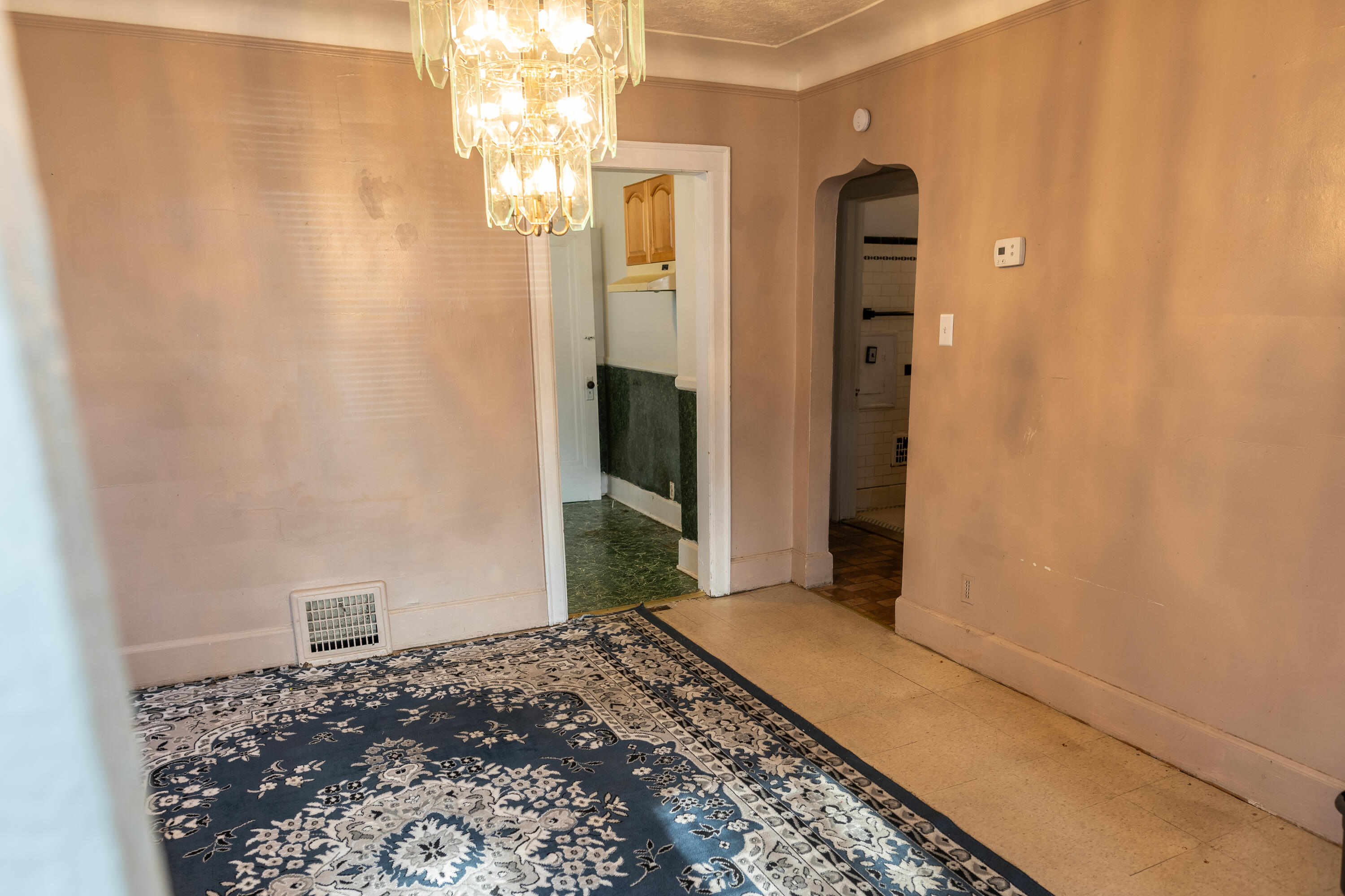 9222 Devonshire Road Detroit, MI 48224 - Photo 8 of 49 DSC08400