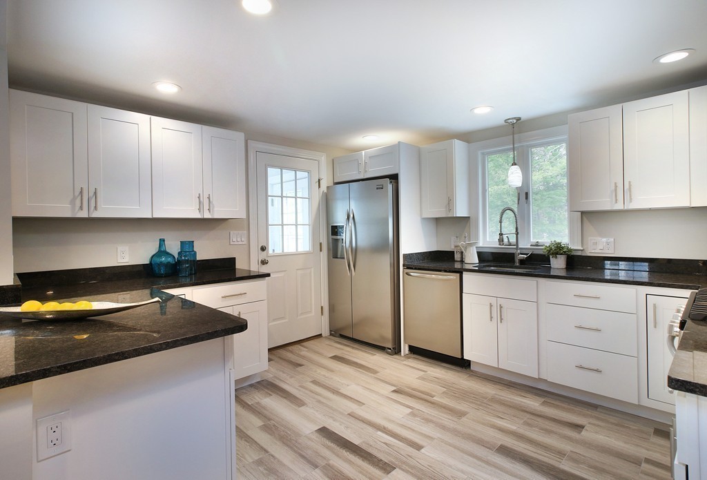 10 Nancy Road Dedham, MA 02026 - Photo 8 of 18 Gallery Image 8