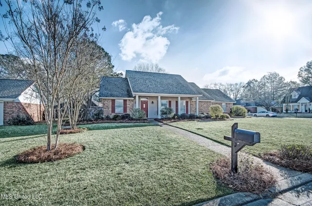 $272,000 | 4021 Brookwood Drive, Flowood, MS 39232