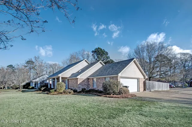 $272,000 | 4021 Brookwood Drive, Flowood, MS 39232